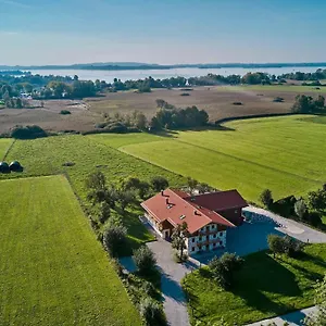 1604 Übersee